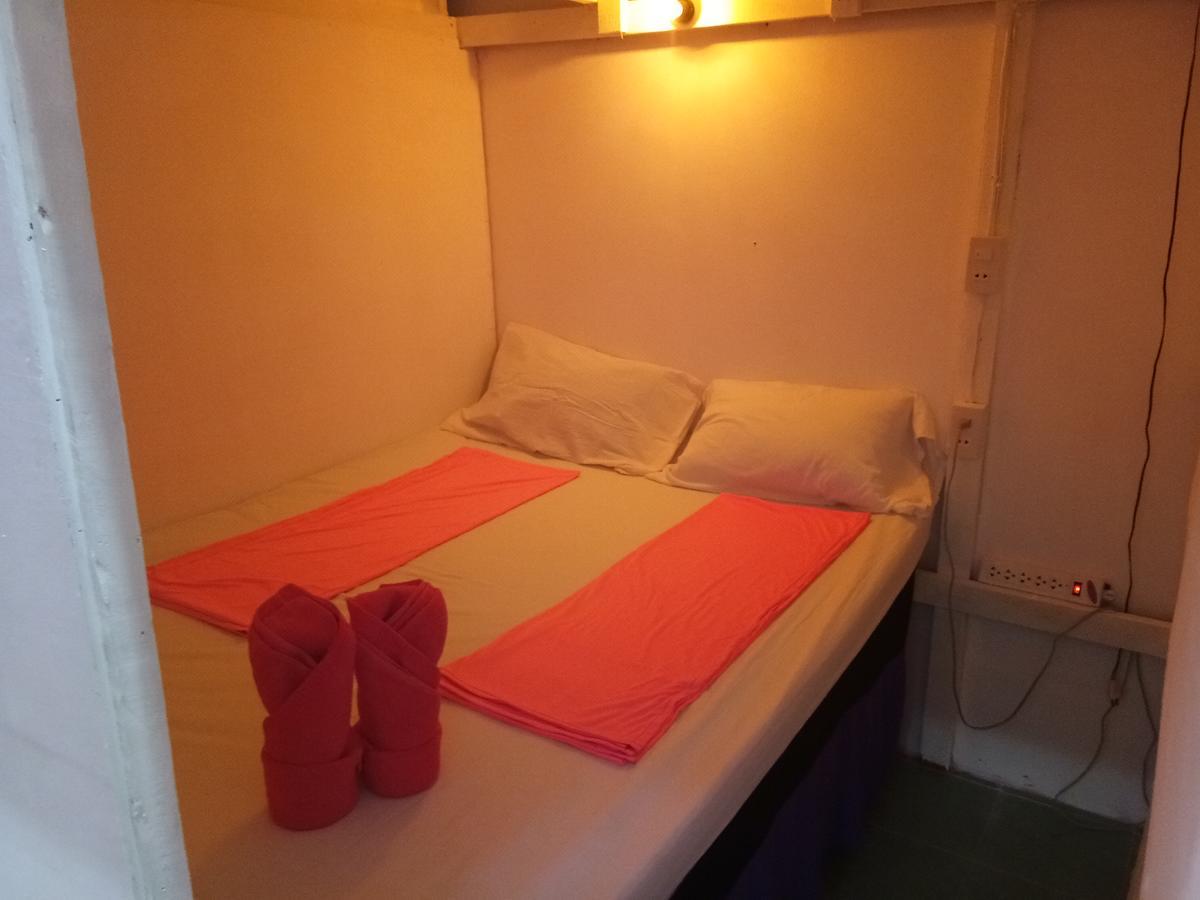 Wild & Wandering Backpacker Hostel & Bar Хаад Рин Номер фото