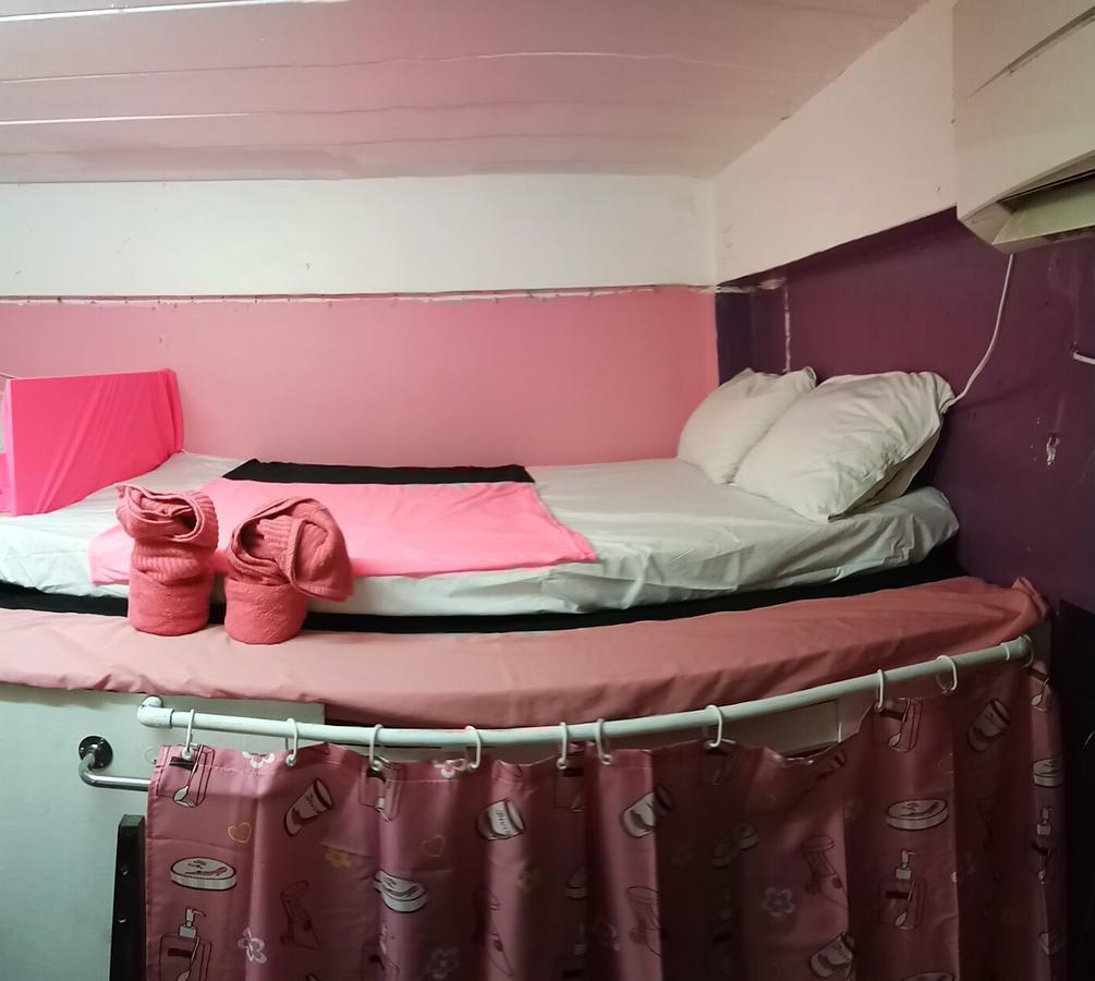 Wild & Wandering Backpacker Hostel & Bar Хаад Рин Номер фото