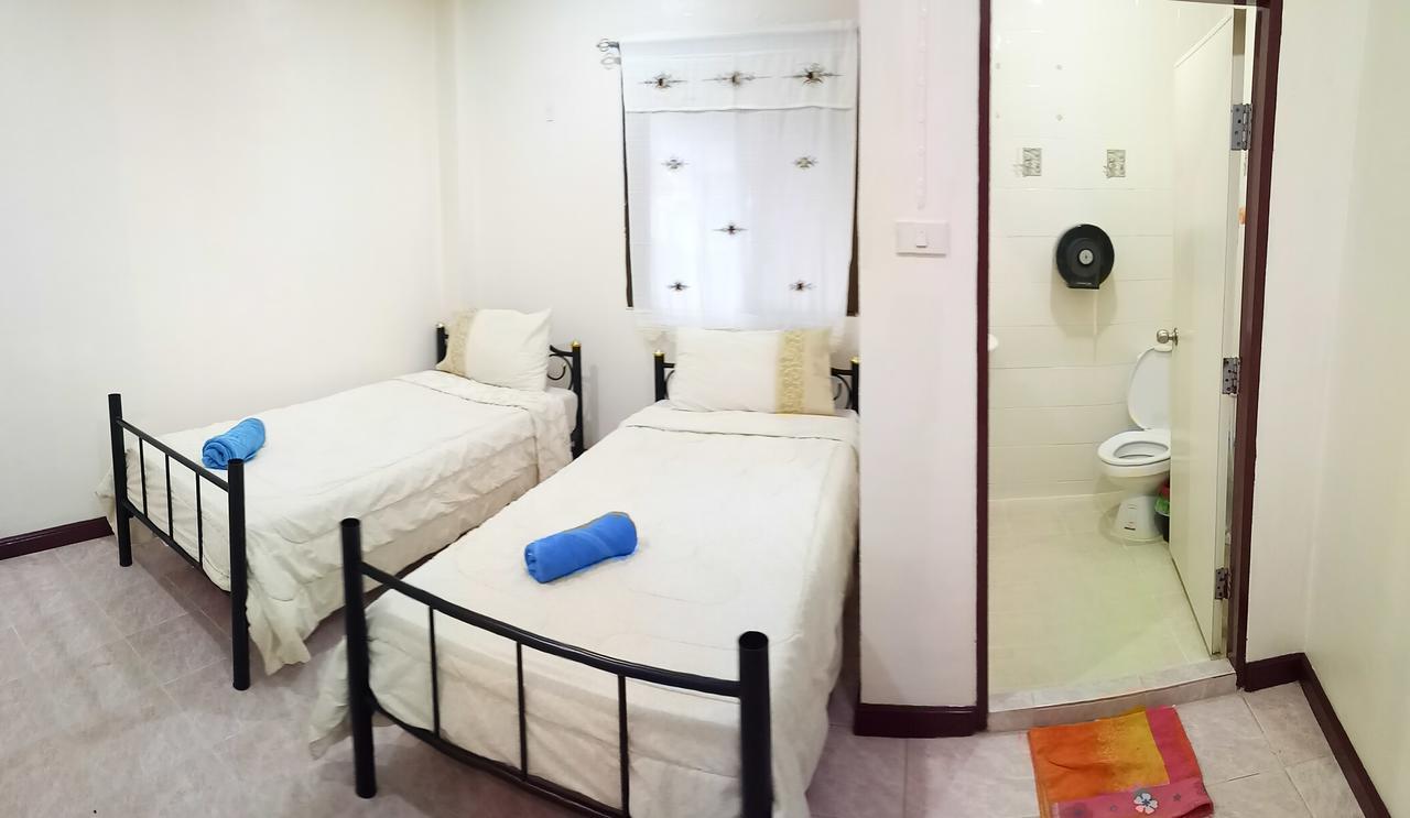 Wild & Wandering Backpacker Hostel & Bar Хаад Рин Номер фото