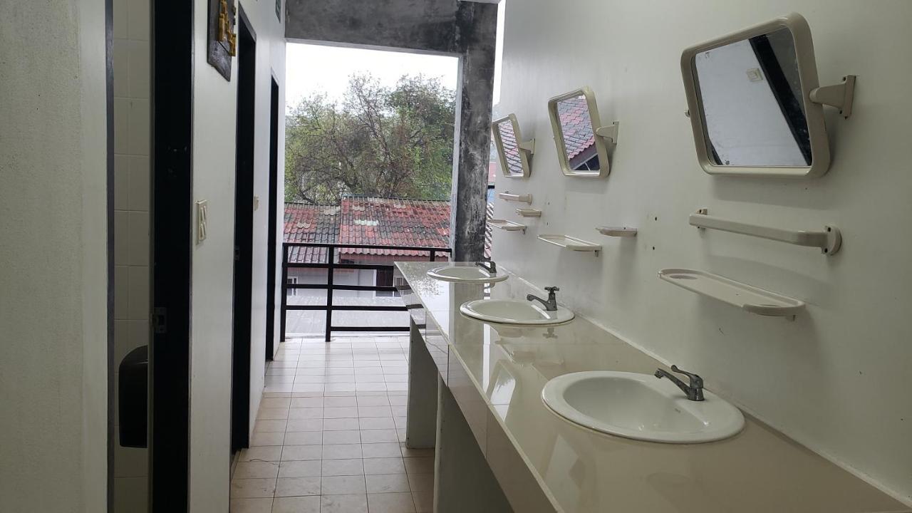 Wild & Wandering Backpacker Hostel & Bar Хаад Рин Номер фото